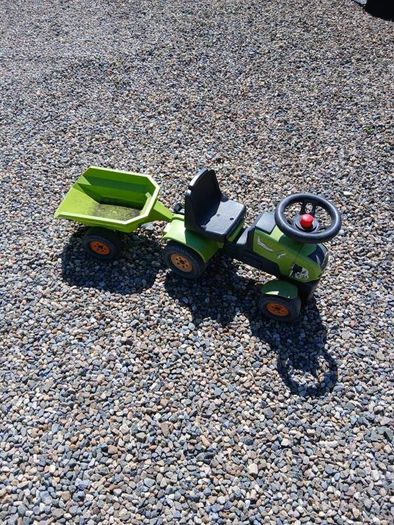 john deere pedal tractors free