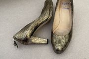 Gold leather court shoes size 6.5 EU 39