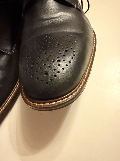 TED BAKER. Men's Shoes. Brogue Style. Size:8. UK. Excellent Condition.