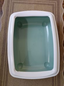 Cat litter tray