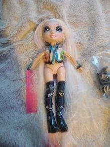 Amaya raine rainbow high doll
