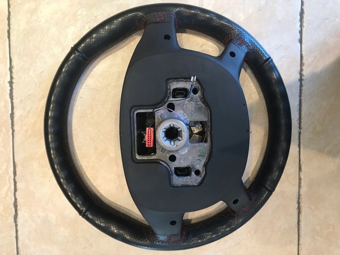 Ford Steering wheel and Airbag