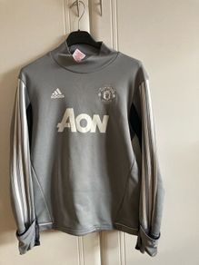 Manchester United top jersey