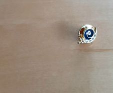 Snail pin