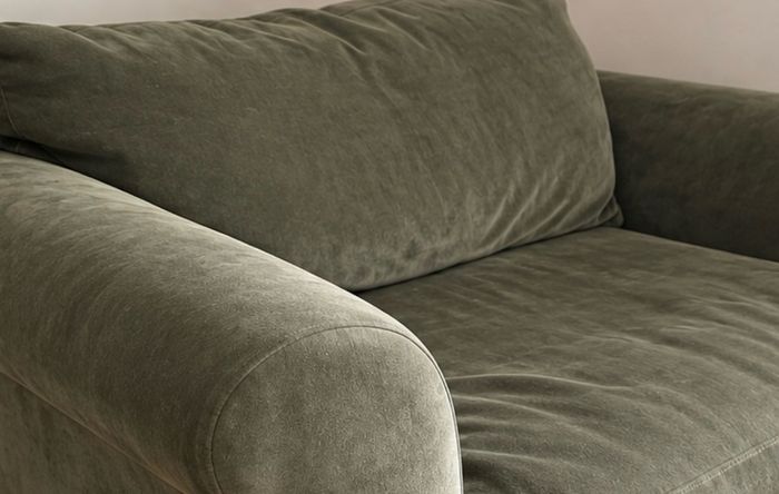 Snuggler chair