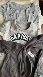 1 full bag of baby boy clothes from 0-3,3-6,6-9months with lots of FREEBIES (Nuby tub , play gym and water mat and baby cushion)