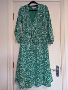 Perfect for Summer. Beautiful floral midi dress from Emily & Me