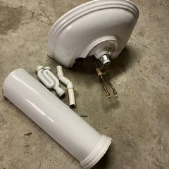 Bathroom handbasin