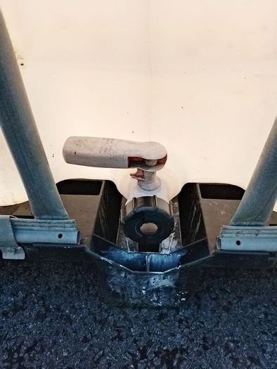 1000L IBC tank.