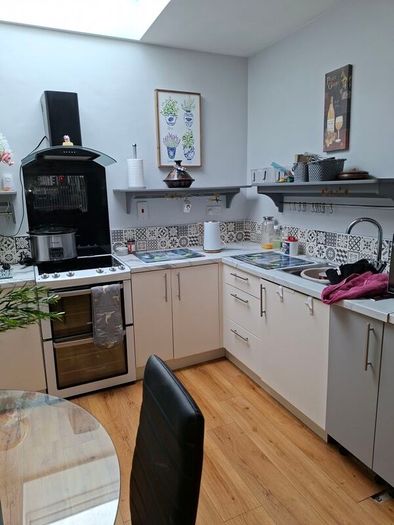 Kitchen, fridge freezer, dining table & chairs