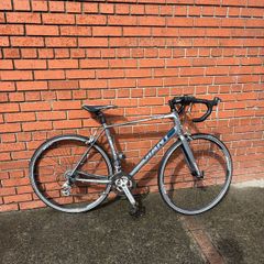 giant defy road bike