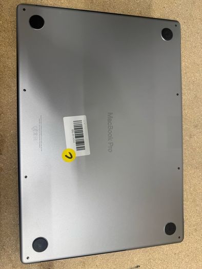 Apple Macbook Pro A2485 16"-M1 Pro-32GB RAM-500GB SSD-Excellent condition