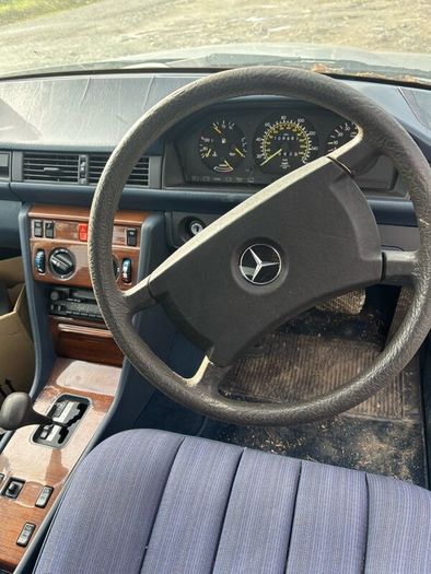 Mercedes 300e