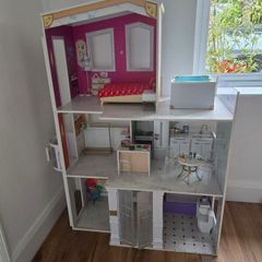 Rainbow High Doll House