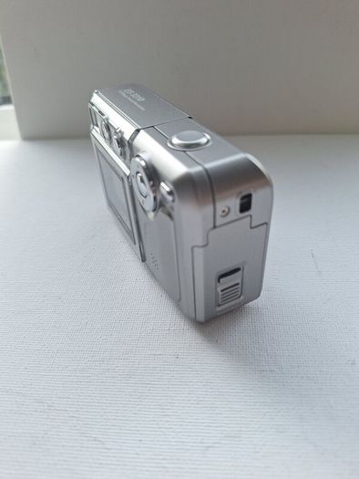 DigiCam digital camera