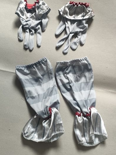 Girls " IT " / Creepy Clown Costume