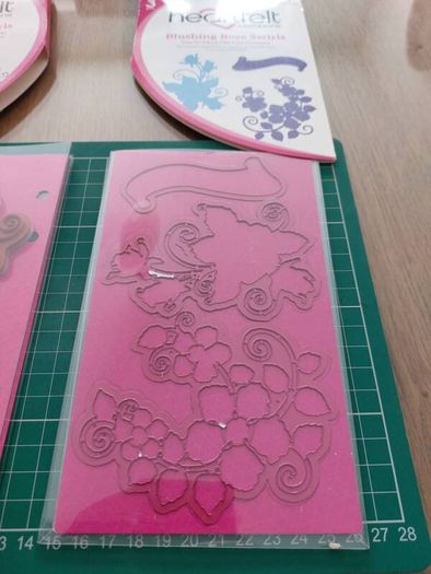 Heartfelt stamps and dies set- blushing rose swirls