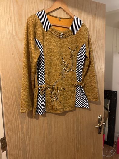 Ladies Top Size 12