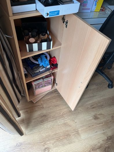 Storage Unit with Full Mirror