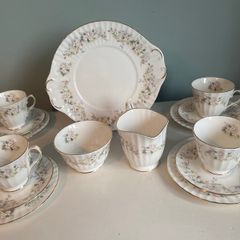 New unused Duchess Caprice 19 piece china tea set in excellent  condition