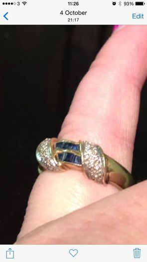 Sapphire and diamond 18k gold ring