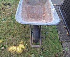 Wheel barrow