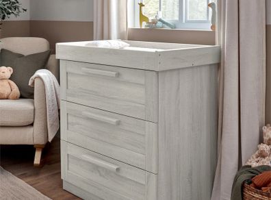 Mamas and Papas nursery chest of drawers -Atlas