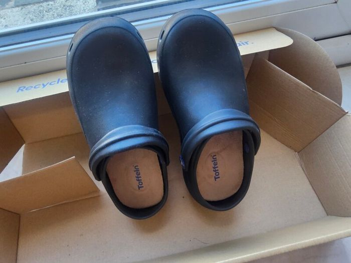 Brand New Size 3 Black Toffeln ActivKlog Clog