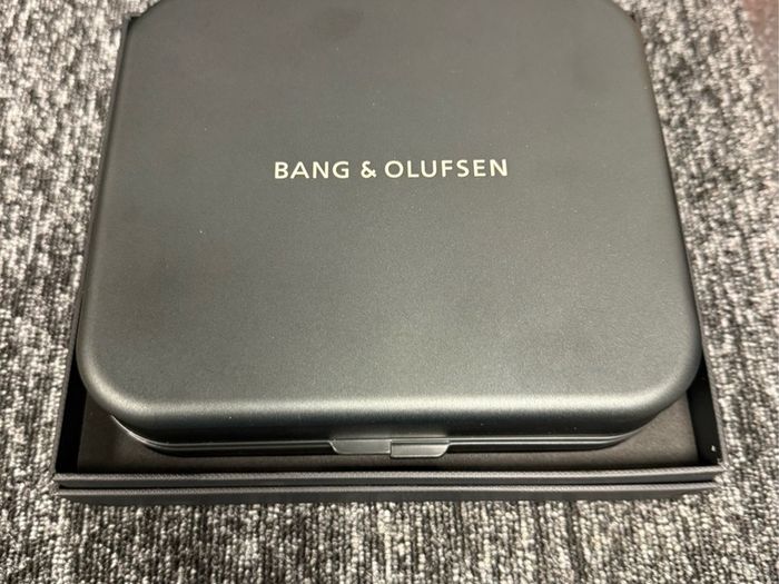 bang and olufsen beoplay h95
