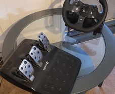 Logitech G920 Racing Wheel and Pedals