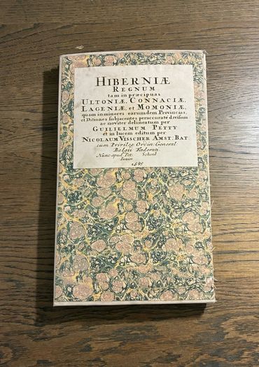 Hiberniae Regnum foldable map of Ireland Nicolaes Visscher II