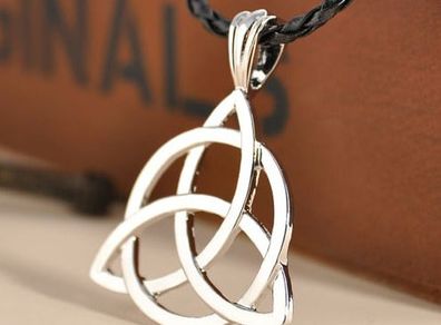 Vintage Style Celtic Knot Necklace
