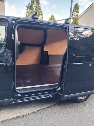 Opel Vivaro 2024 LWB L2 fully loaded 5703km No VAT