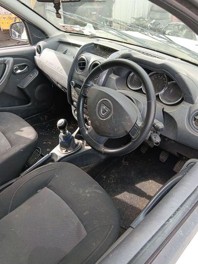 Breaking Dacia duster 2016 diesel
