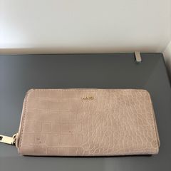 Mango purse