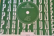 Parlophone 7" vinyl record store day boxset 2010 - signed by Blur