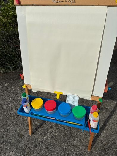 Melissa &Doug double sided easel whiteboard