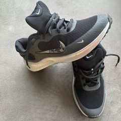 As new Nike Black Runners - UK 5