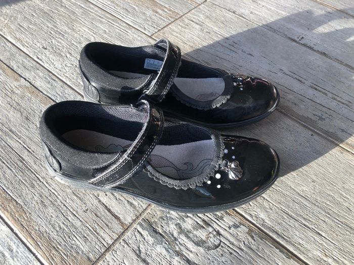 Clarks Back to School Shoes size UK 1.5F EU 33.5