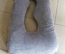 momcozy dreamligh pregnancy pillow