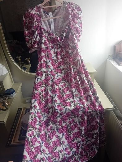 sweetheart floral midi dress