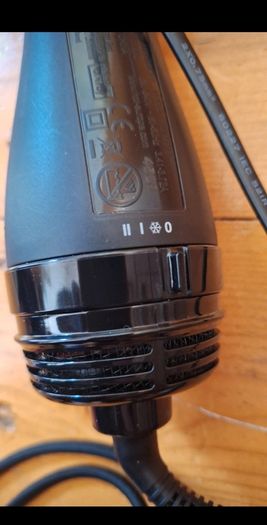 Revlon One-Step Hair Dryer and Styler 2-in-1 hot air styling tool