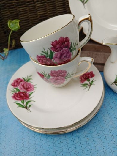 Carrigaline, vintage tea set, vintage cups