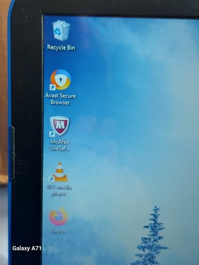 HP Pavilion 15.6 inch Laptop, Blue, Intel Core i3-5157U, 2.5GHz, 8GB Ram, 1 Terrabyte HDD, Windows 10, Microsoft Edge, Opera, Firefox, avast, VLC