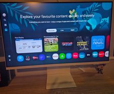 Samsung m8 smart  monitor white 4k