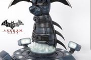 Batman Arkham City Full Size Gauntlet and Batarang
