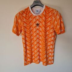 Adidas retro Holland 88 tshirt Size small ptp 22" in excellent condition