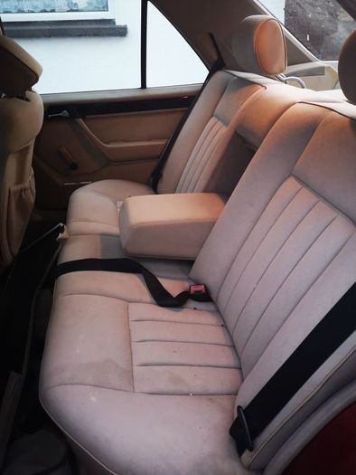 Mercedes W124 e200 Interior