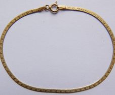 Vintage Solid 9K Yellow Gold 375 Herringbone Bracelet: Reversible Textured & Polished Finish, Flat Snake Chain Style length 7,1" - 1,1g