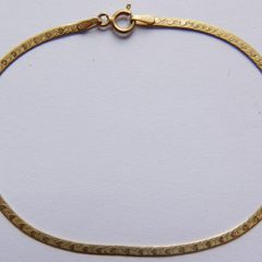 Vintage Solid 9K Yellow Gold 375 Herringbone Bracelet: Reversible Textured & Polished Finish, Flat Snake Chain Style length 7,1" - 1,1g